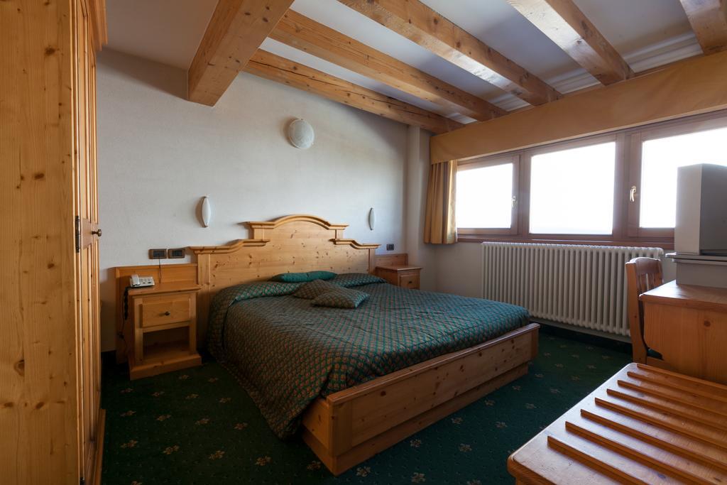 Sporting Hotel Passo del Tonale Room photo