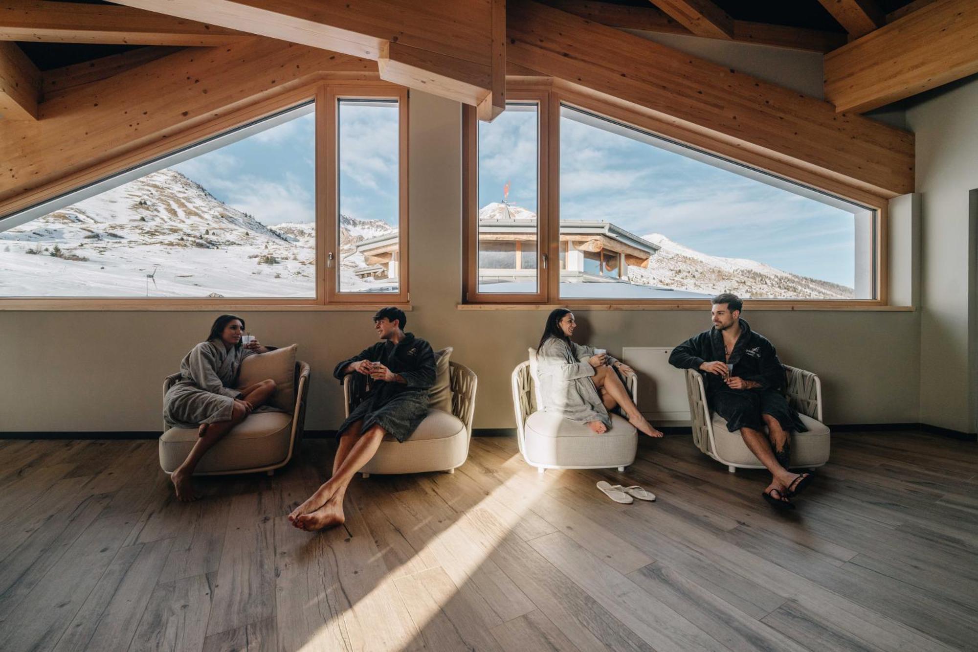 Sporting Hotel Passo del Tonale Exterior photo