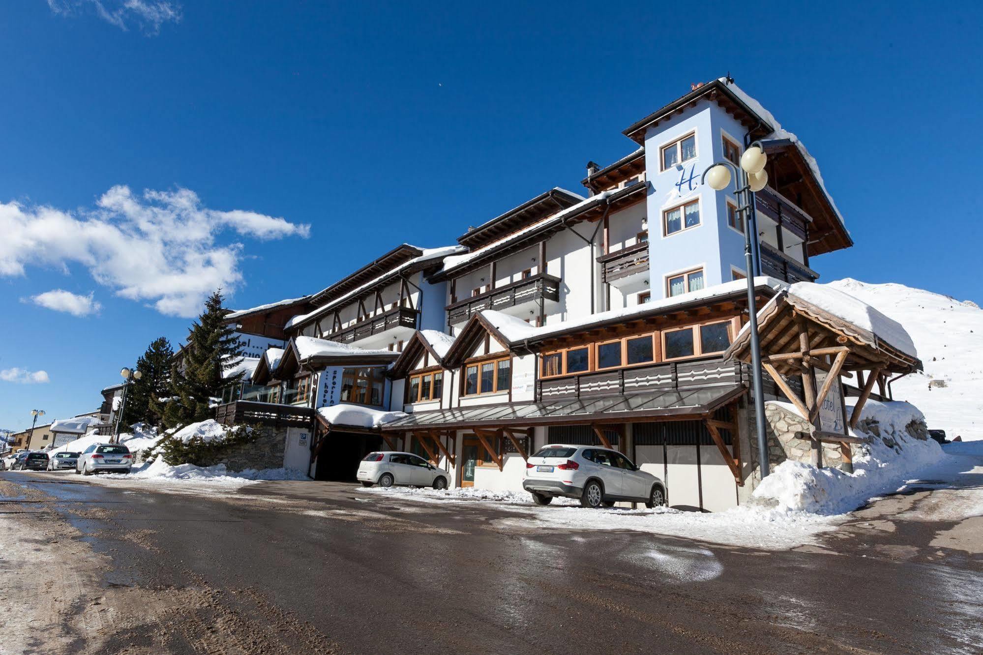 Sporting Hotel Passo del Tonale Exterior photo