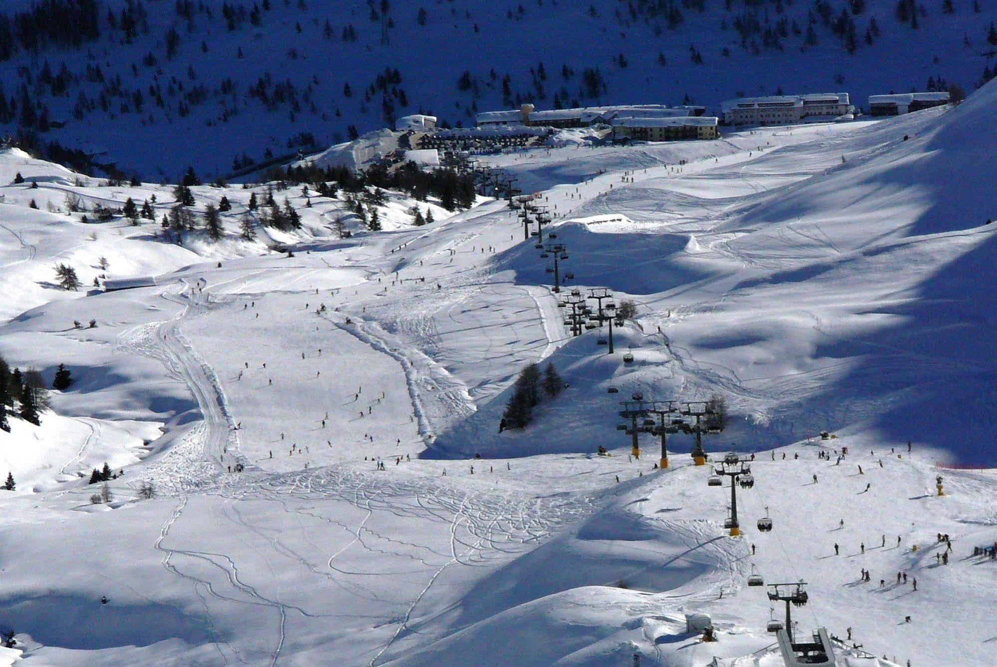 Sporting Hotel Passo del Tonale Exterior photo