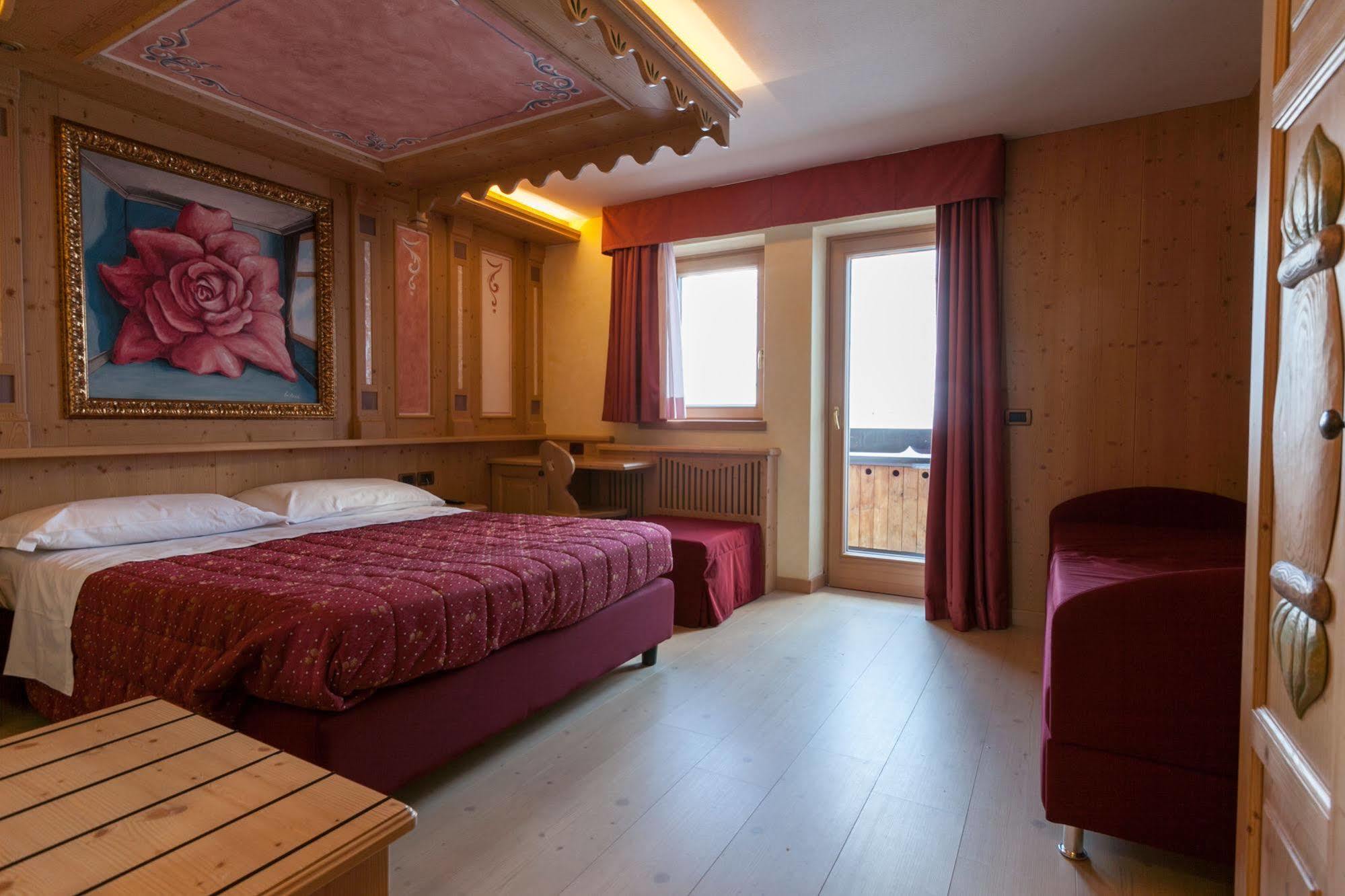 Sporting Hotel Passo del Tonale Exterior photo